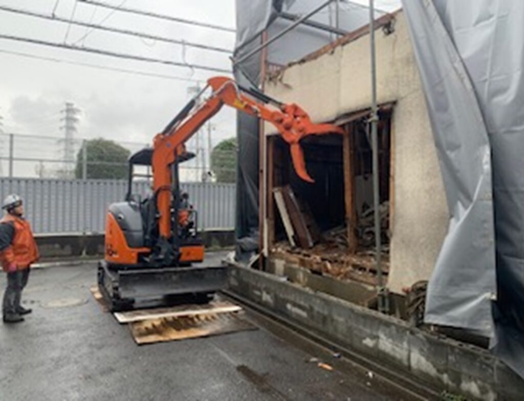 画像：木造建屋解体