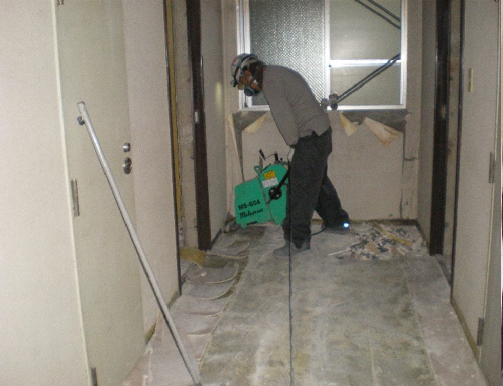 画像：内装解体